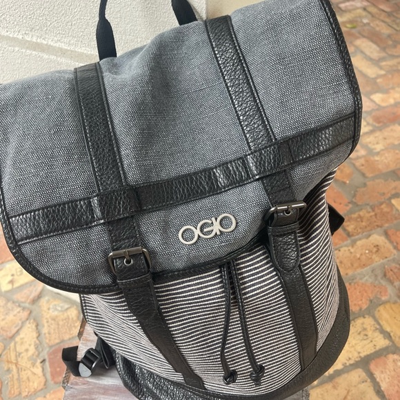 OGIO Backpack. Black grey striped. Canvas material. Zipper pockets, laptop. - Picture 3 of 10